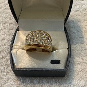 Elegant Gold and Silver Women's Ring